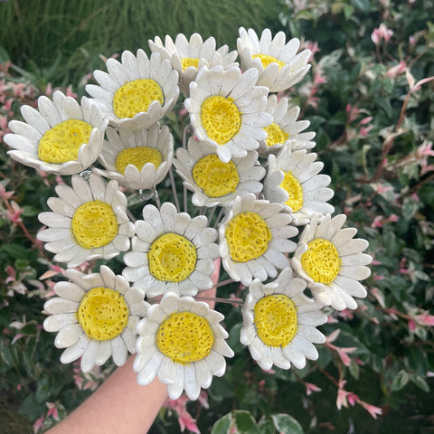 1x Hand sculpted Ceramic Daisy